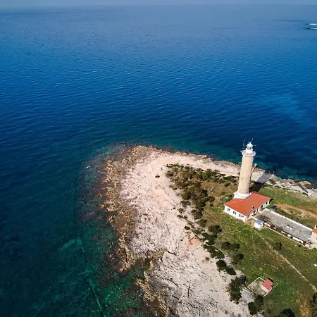 Lighthouse * Veli Rat